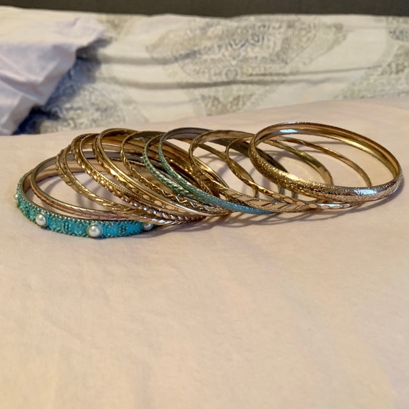 Gold Bangle Set - Picture 3 of 3